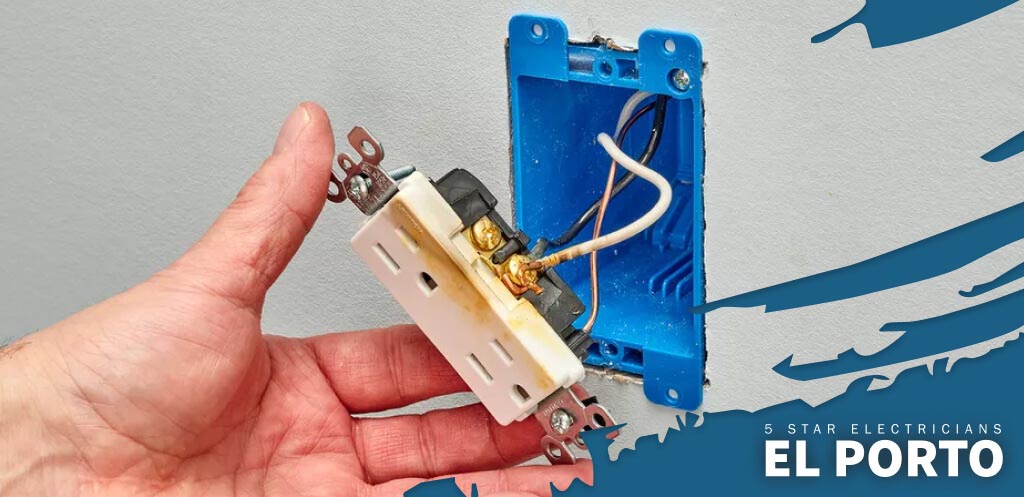 Outlet Electrical Repair Services | 5 Star Electricians El Porto
